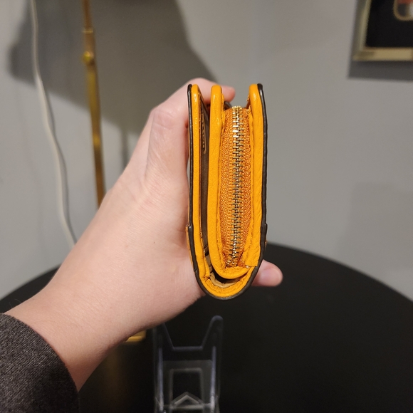 Coach Tangerine Leather Wallet - Picture 4 of 7